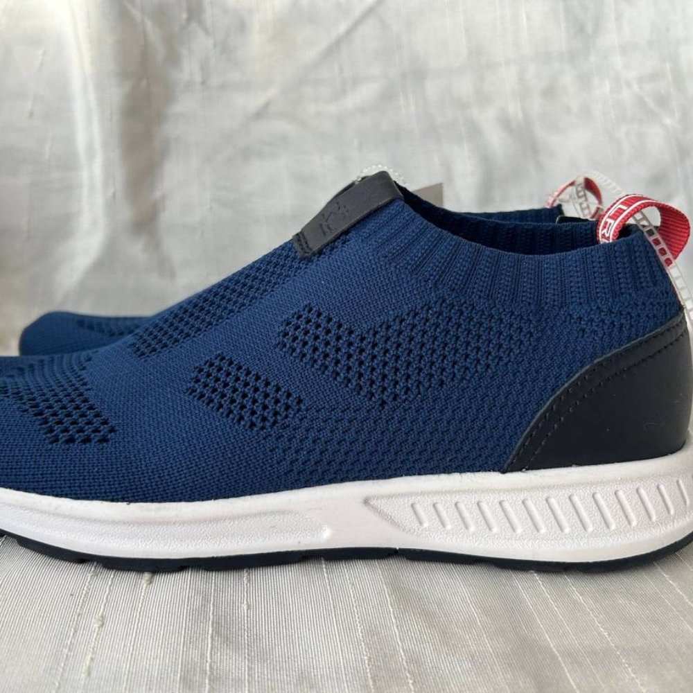 Ralph Lauren new mesh light weight sneaker 7.5